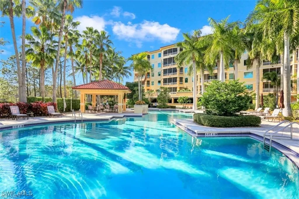 2738 Tiburon Boulevard E Naples FL 34109