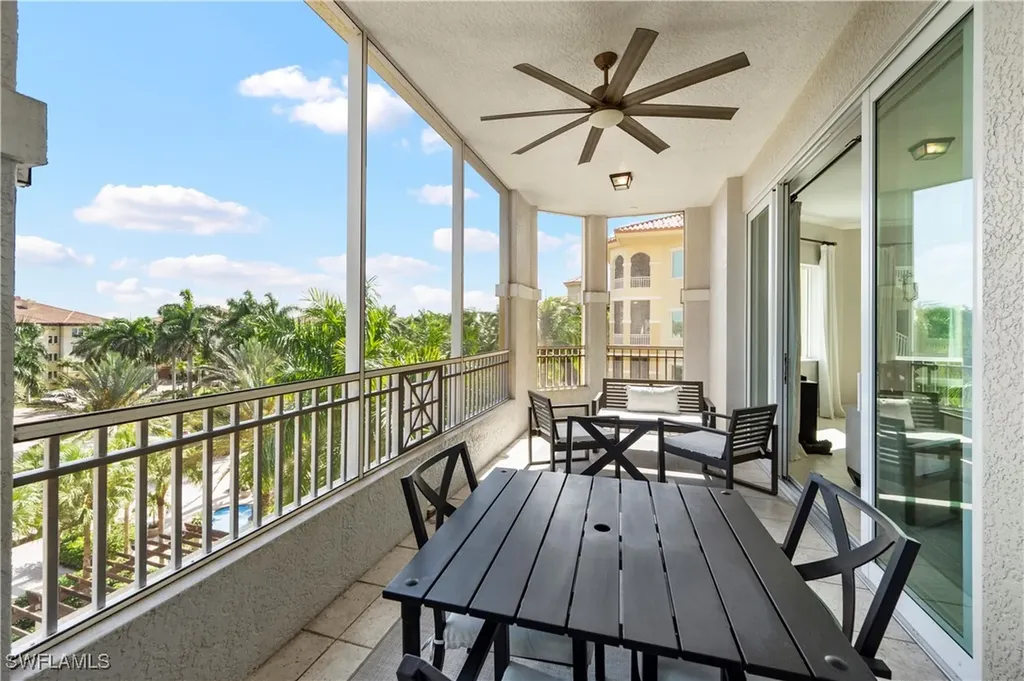 2738 Tiburon Boulevard E Naples FL 34109