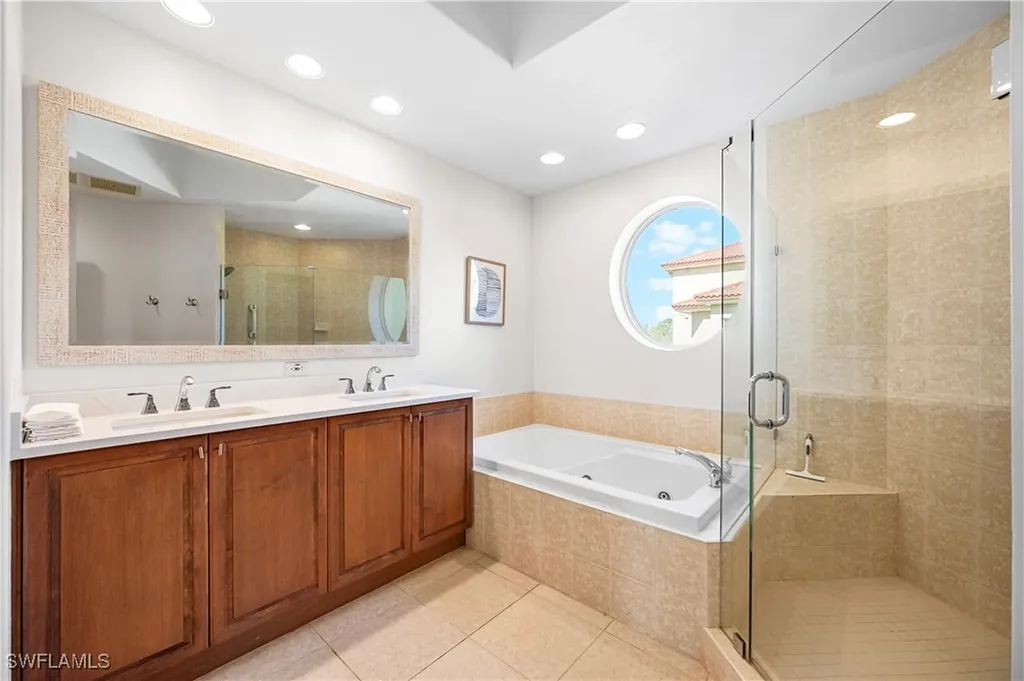 2738 Tiburon Boulevard E Naples FL 34109