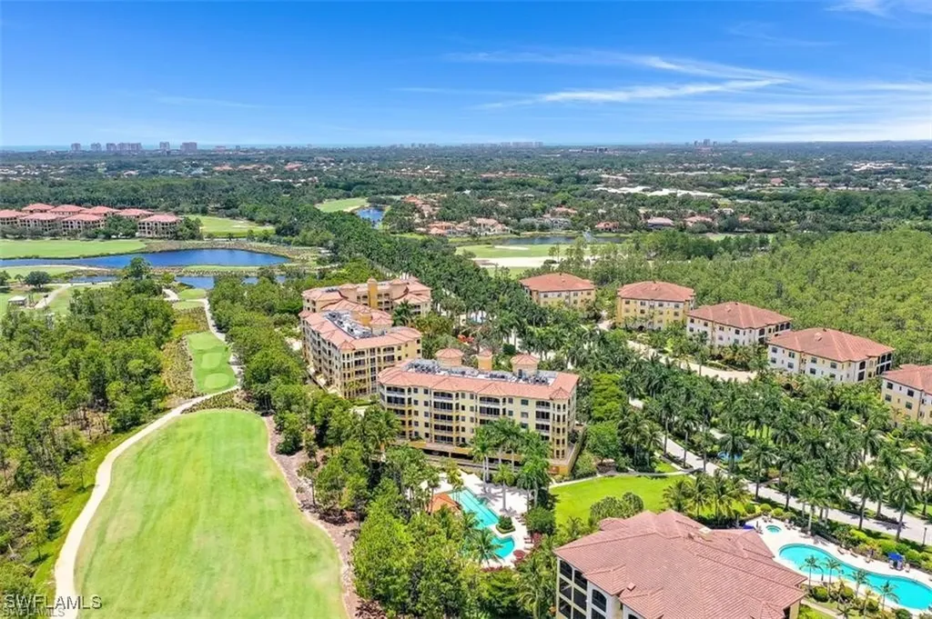 2738 Tiburon Boulevard E Naples FL 34109