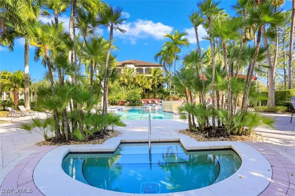 2738 Tiburon Boulevard E Naples FL 34109