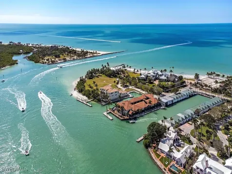 61 Cove Lane Naples FL 34102