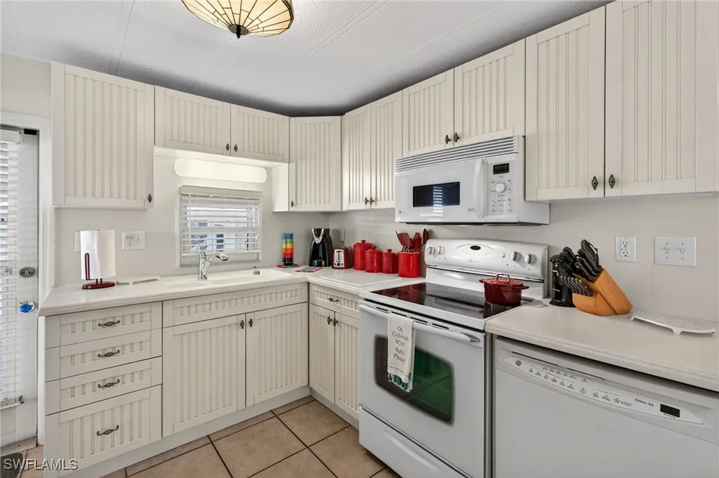 71 Enchanting Boulevard Naples FL 34112