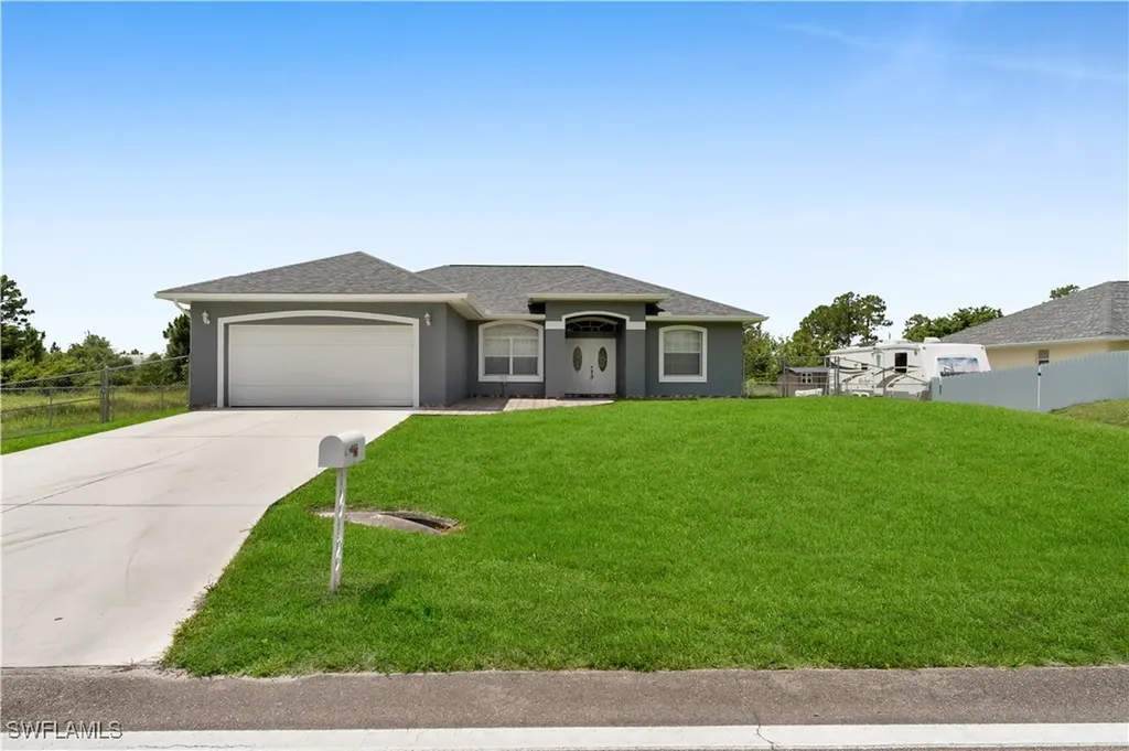 902 E 10th Street Lehigh Acres FL 33972