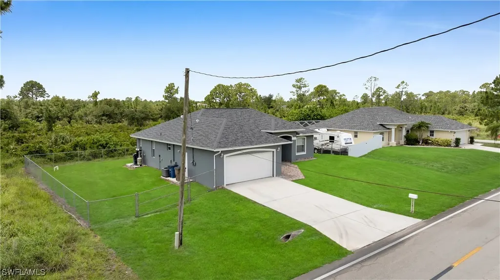 902 E 10th Street Lehigh Acres FL 33972