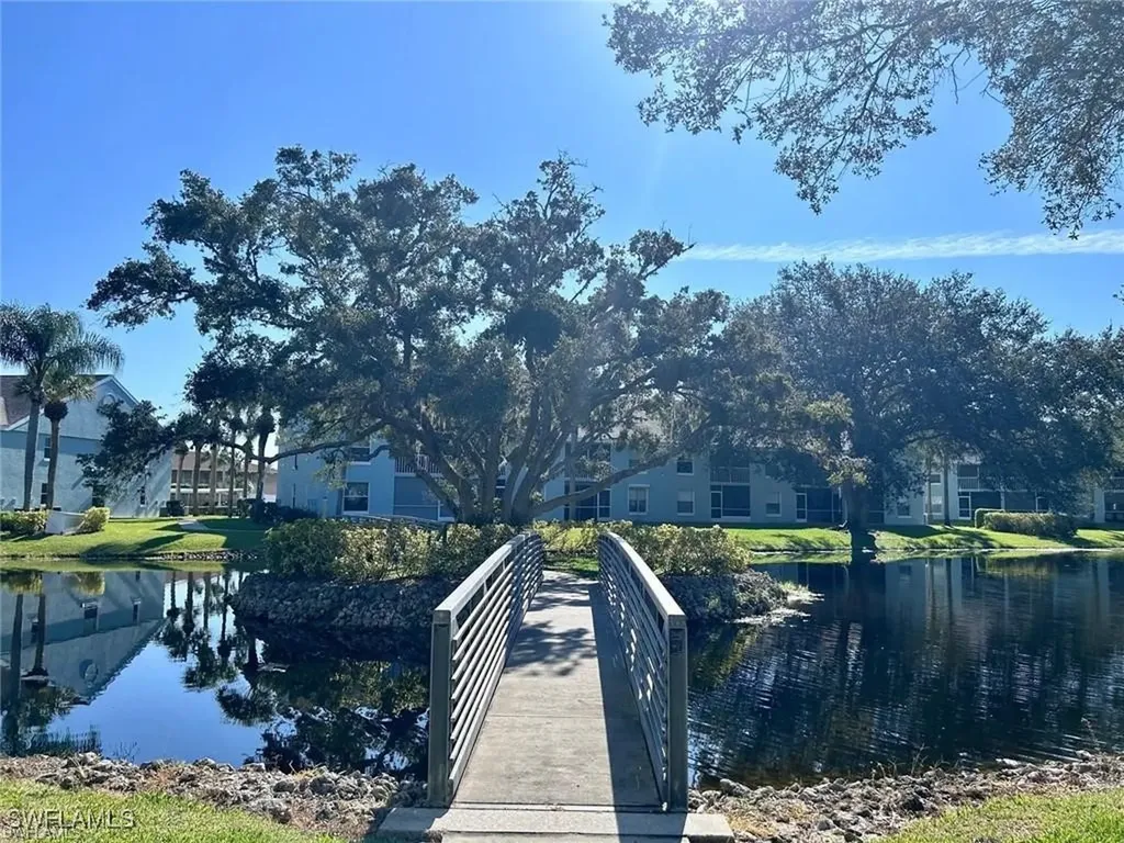 137 Wading Bird Circle Naples FL 34110