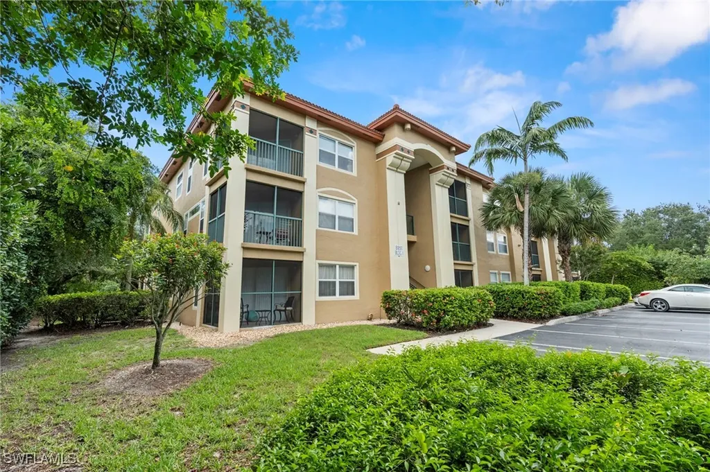 8851 Colonnades Court W Bonita Springs FL 34135