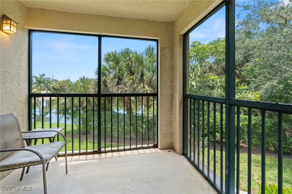8851 Colonnades Court W Bonita Springs FL 34135