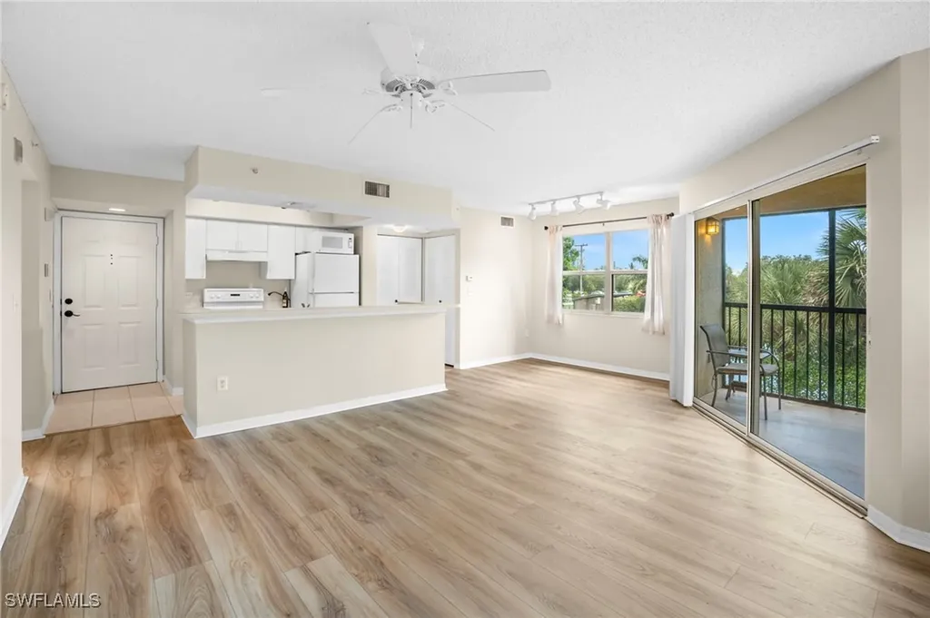 8851 Colonnades Court W Bonita Springs FL 34135