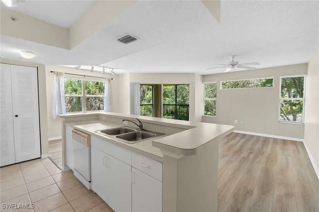 8851 Colonnades Court W Bonita Springs FL 34135
