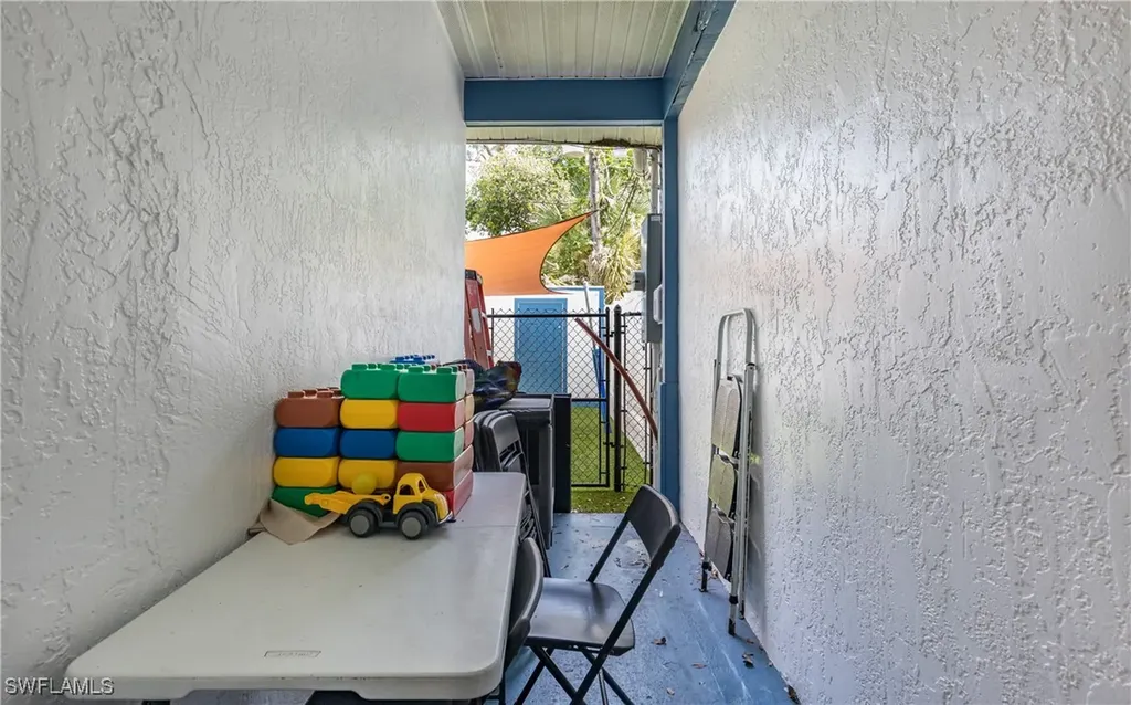 871 100th Avenue N Naples FL 34108