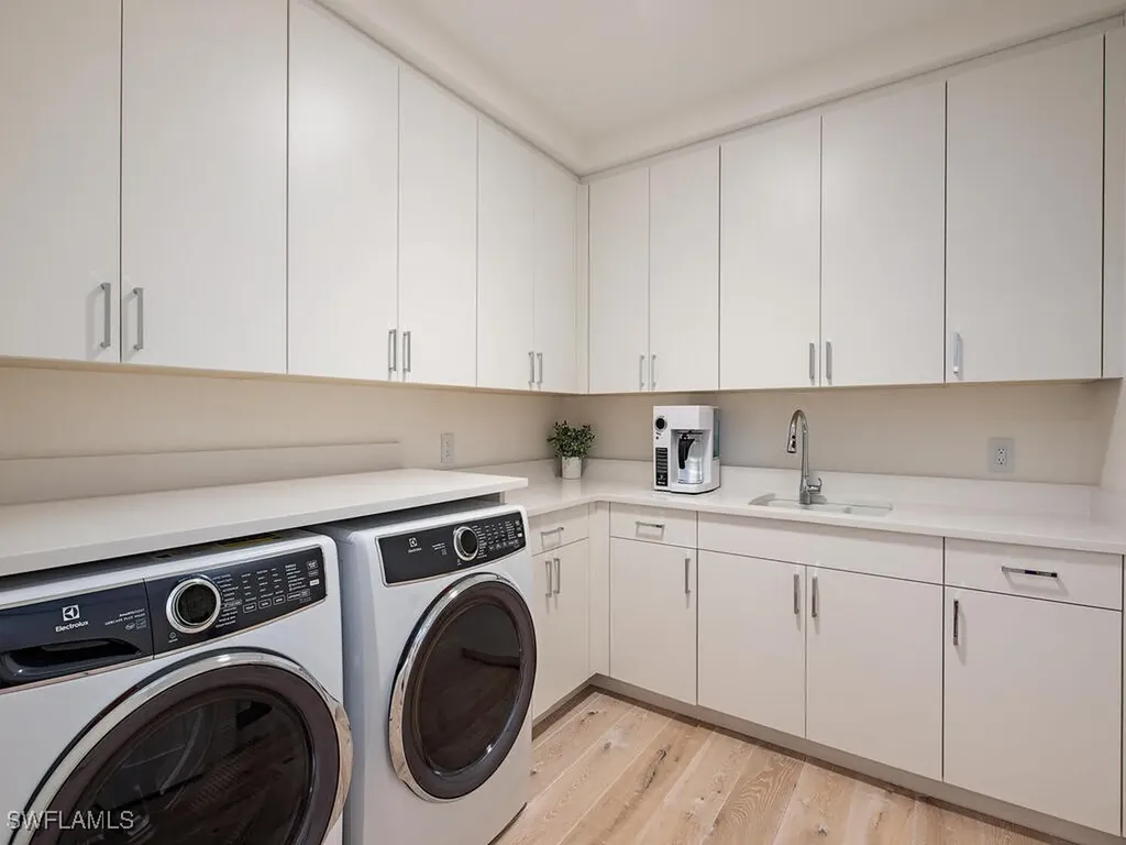 1130 3rd Avenue S Naples FL 34102