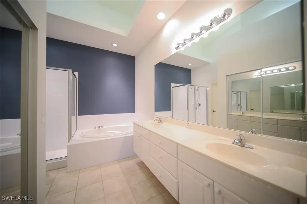 2055 Cascades Drive Naples FL 34112