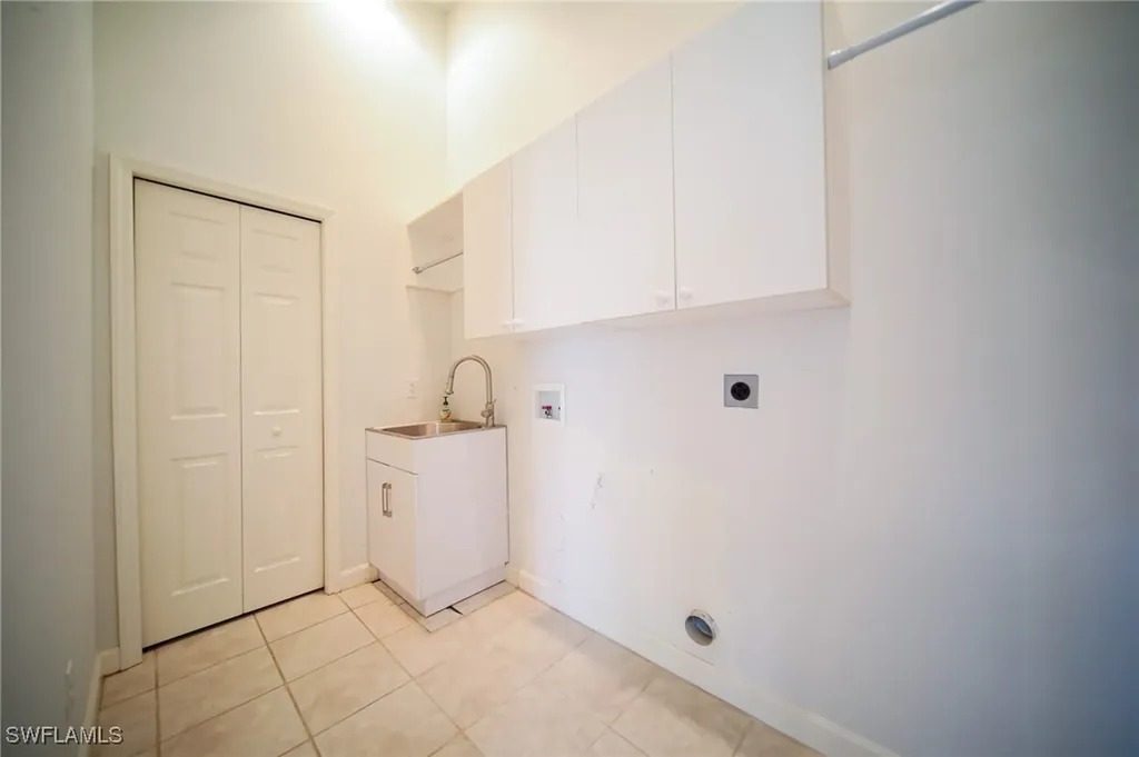 2055 Cascades Drive Naples FL 34112