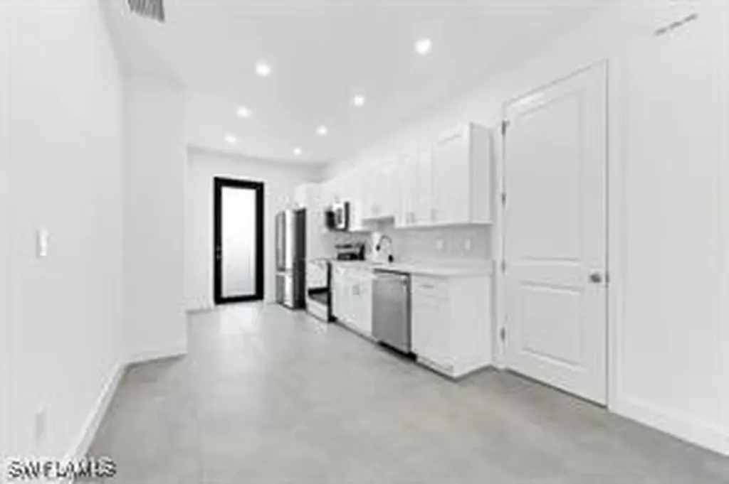 11671 Pawley Avenue Bonita Springs FL 34135