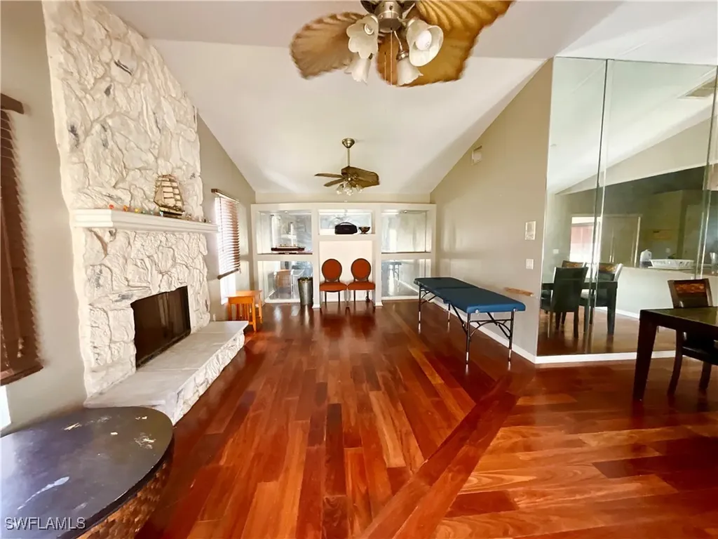 2117 SE 9th Terrace Cape Coral FL 33990