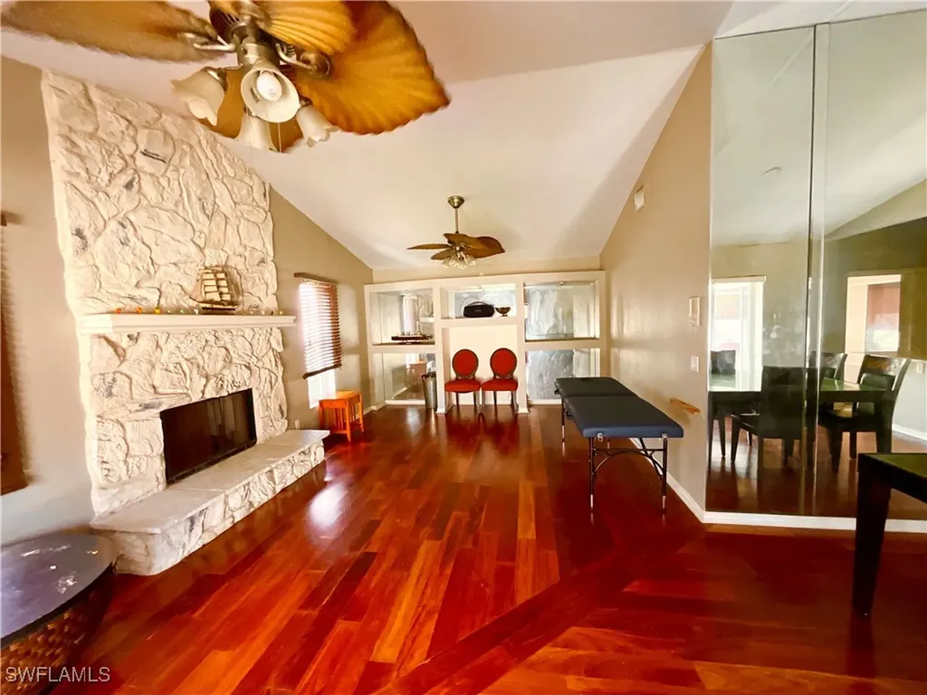 2117 SE 9th Terrace Cape Coral FL 33990