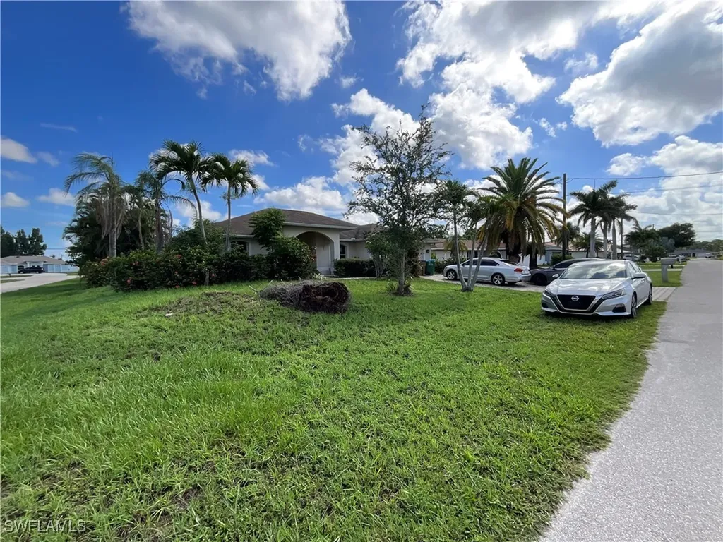 2117 SE 9th Terrace Cape Coral FL 33990