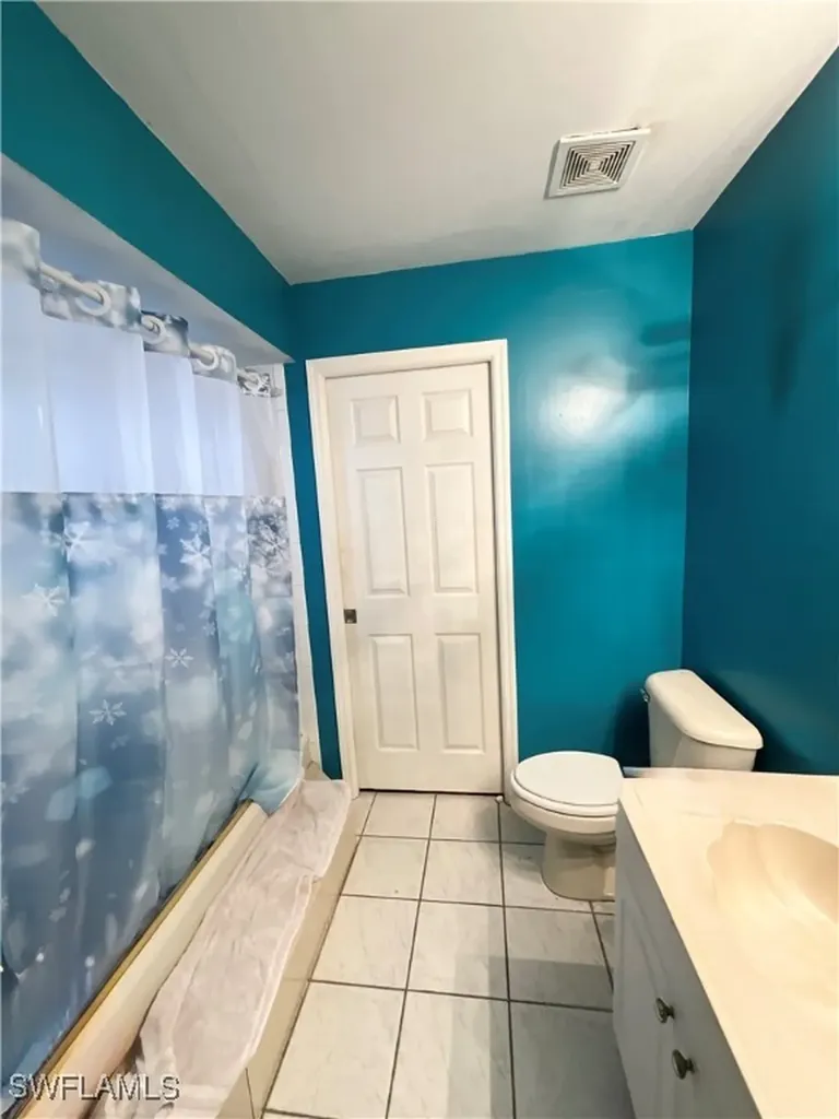 2117 SE 9th Terrace Cape Coral FL 33990