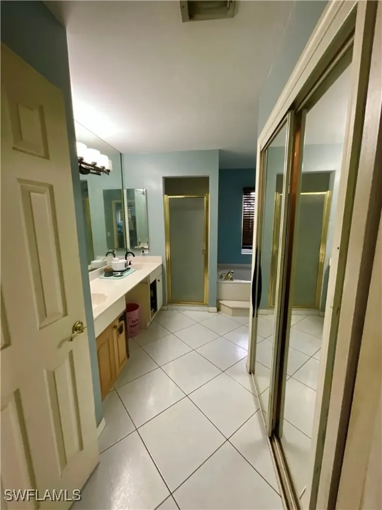 2117 SE 9th Terrace Cape Coral FL 33990