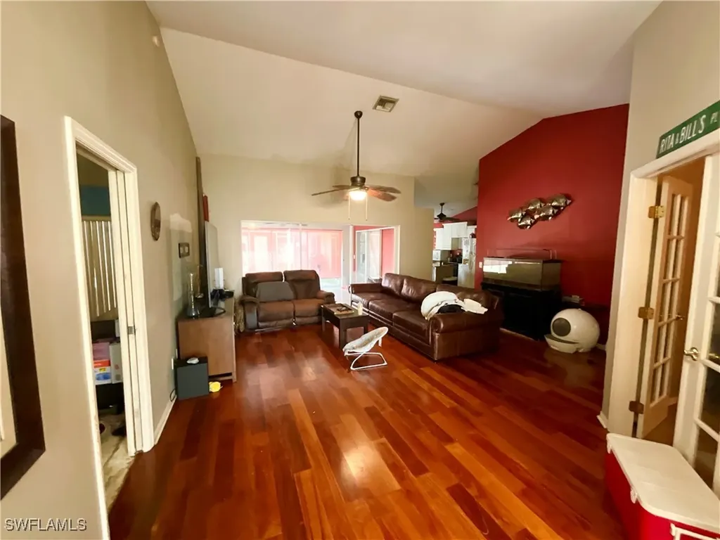 2117 SE 9th Terrace Cape Coral FL 33990