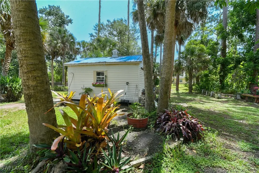 212 Lake Avenue Lehigh Acres FL 33936