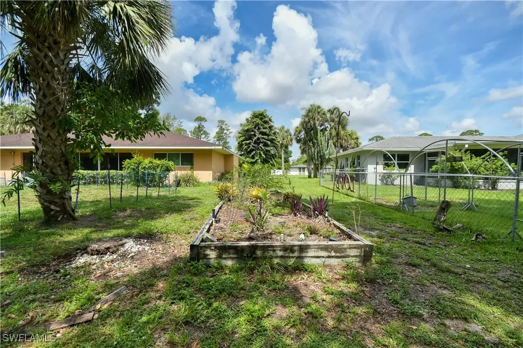 212 Lake Avenue Lehigh Acres FL 33936