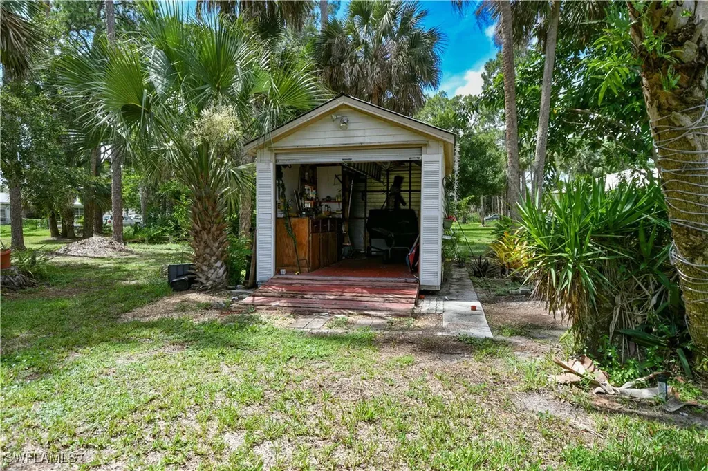 212 Lake Avenue Lehigh Acres FL 33936