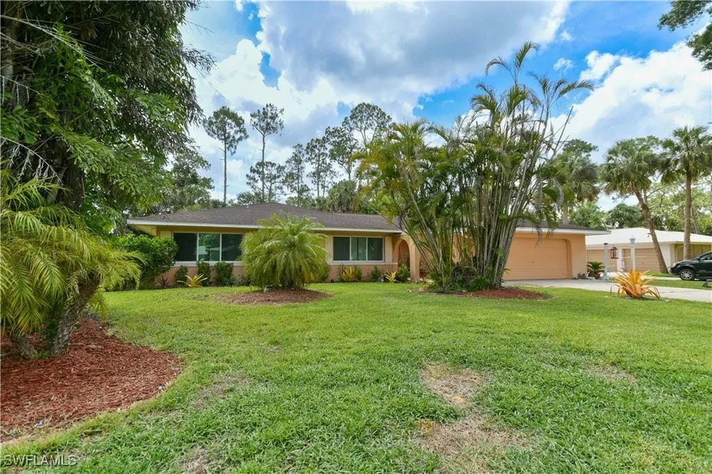 212 Lake Avenue Lehigh Acres FL 33936
