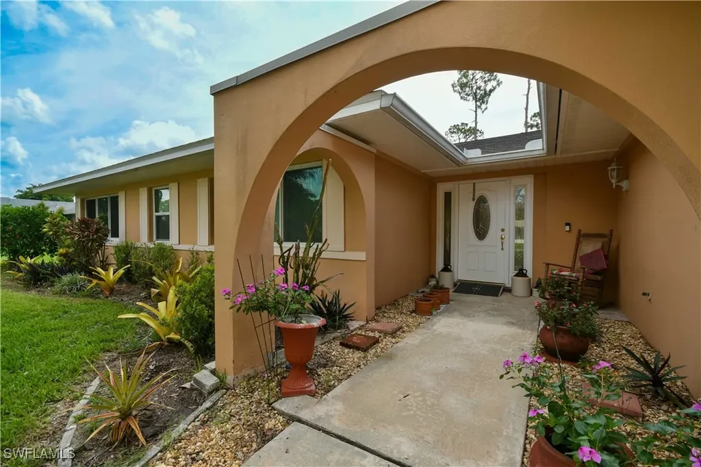 212 Lake Avenue Lehigh Acres FL 33936