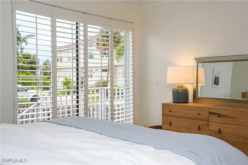 1136 6th Street S Naples FL 34102