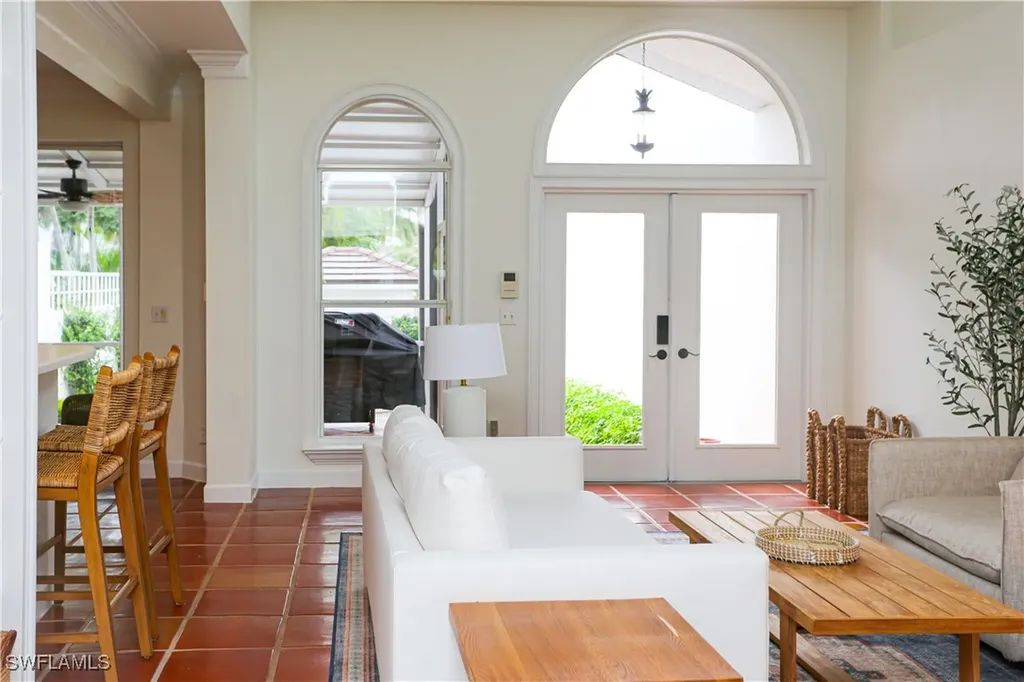 1136 6th Street S Naples FL 34102