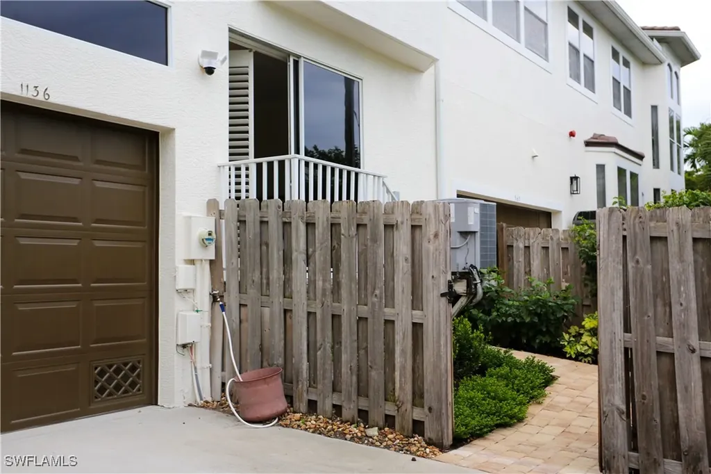 1136 6th Street S Naples FL 34102