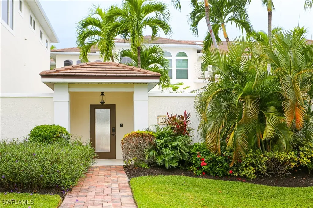 1136 6th Street S Naples FL 34102