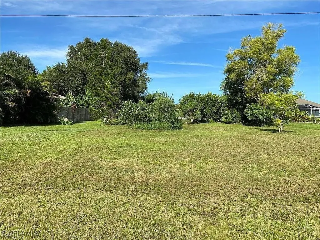 538 Diplomat Parkway W Cape Coral FL 33993