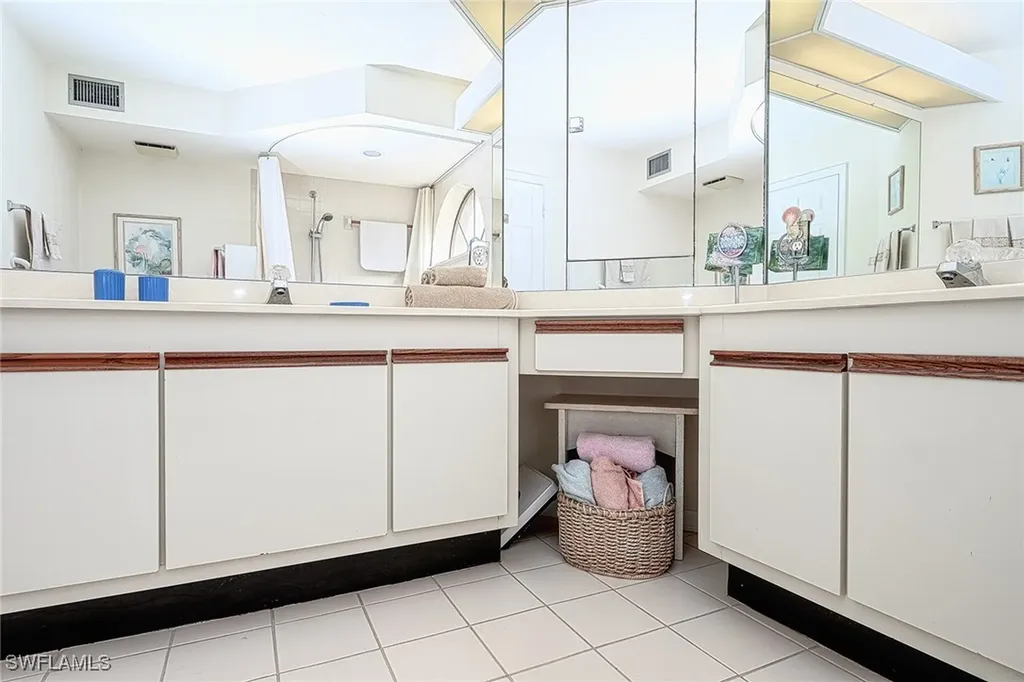 565 Beachwalk Circle Naples FL 34108