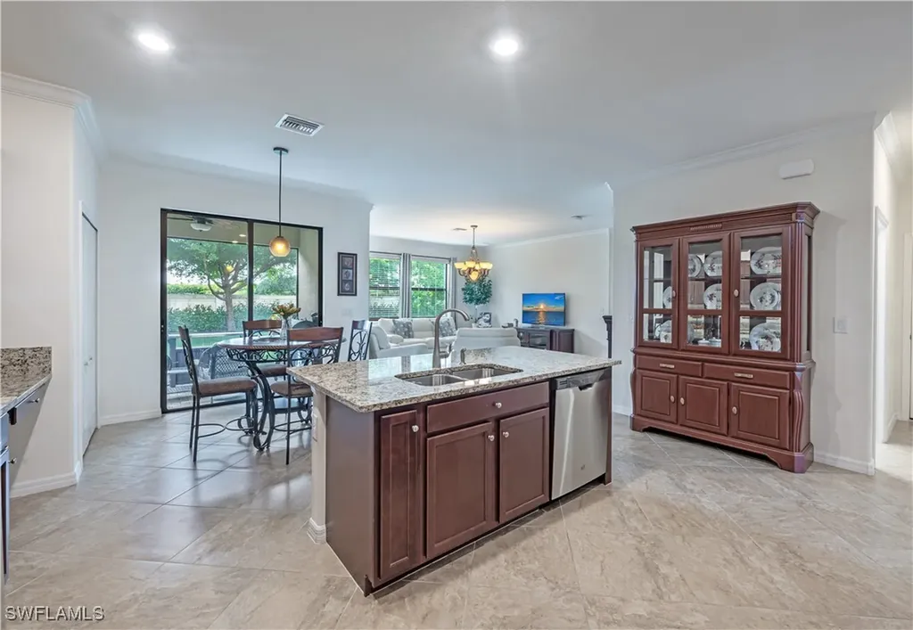 9425 Glenforest Drive Naples FL 34120
