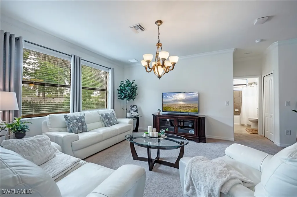 9425 Glenforest Drive Naples FL 34120