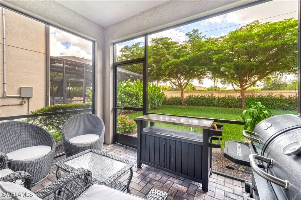 9425 Glenforest Drive Naples FL 34120