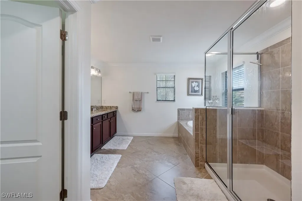9425 Glenforest Drive Naples FL 34120