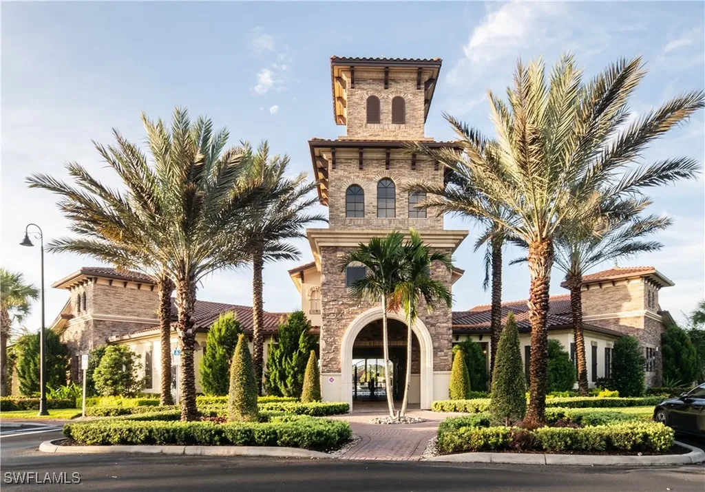 9425 Glenforest Drive Naples FL 34120