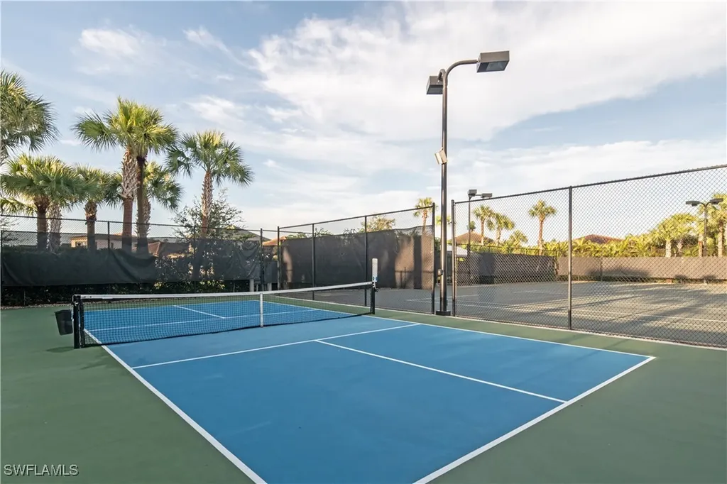 9425 Glenforest Drive Naples FL 34120