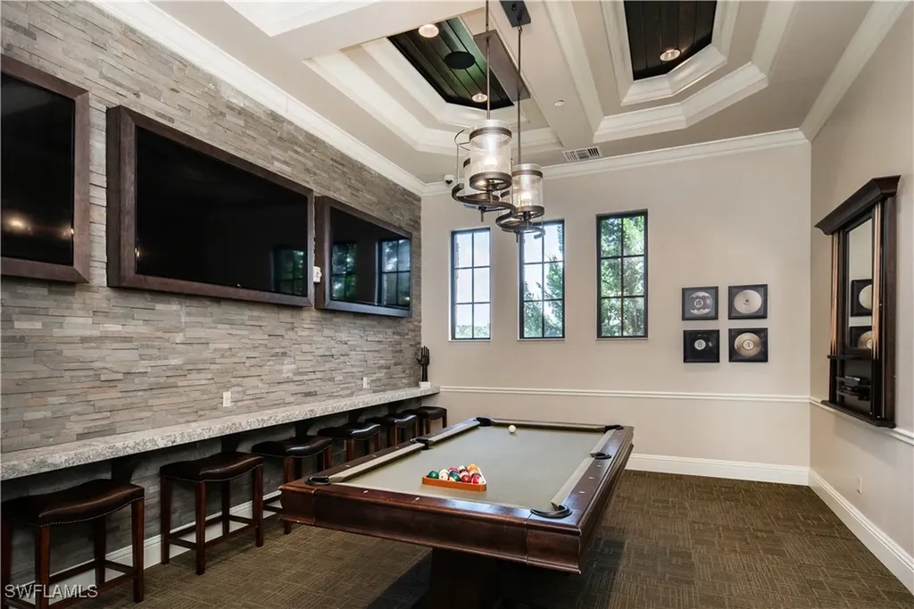 9425 Glenforest Drive Naples FL 34120