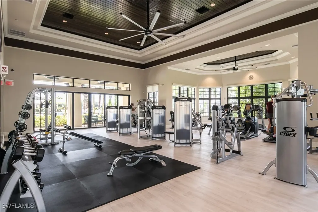 9425 Glenforest Drive Naples FL 34120