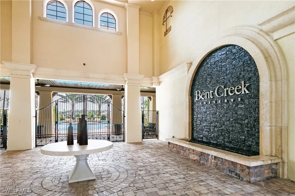 9425 Glenforest Drive Naples FL 34120
