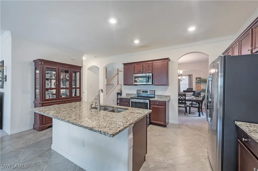 9425 Glenforest Drive Naples FL 34120