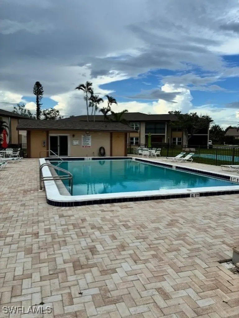 16881 Davis Road Fort Myers FL 33908