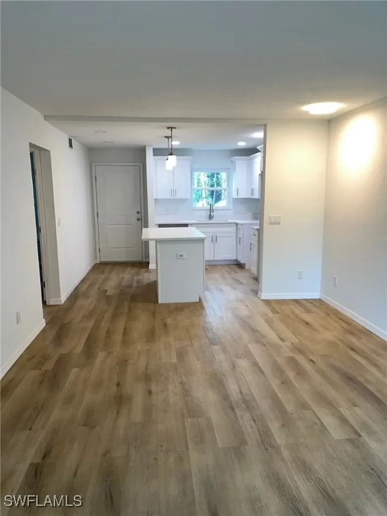 16881 Davis Road Fort Myers FL 33908