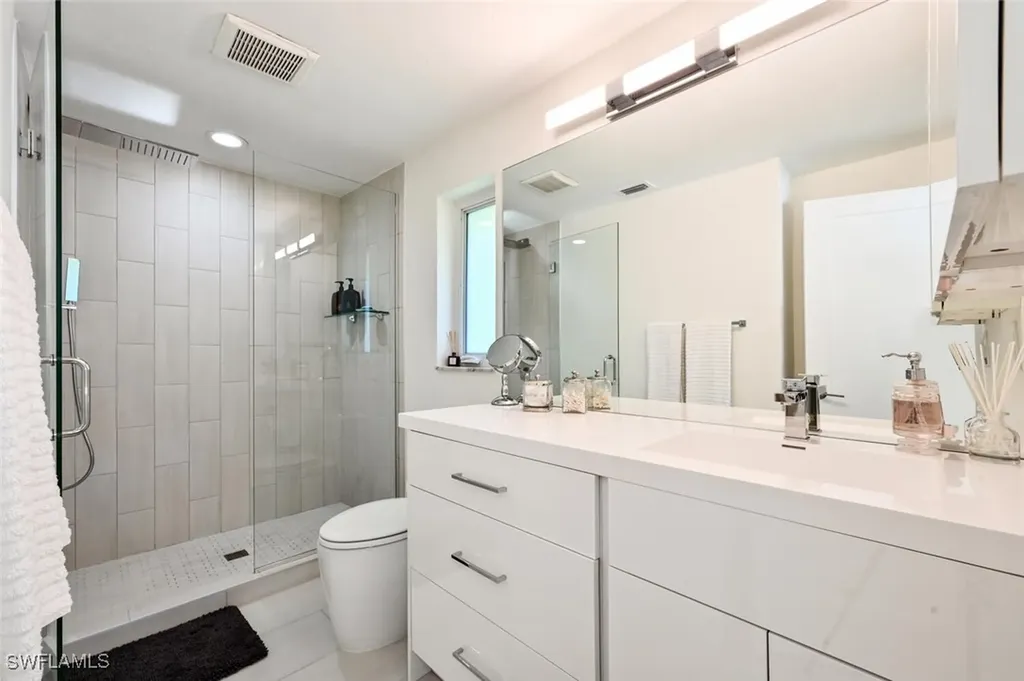 646 Park Shore Drive Naples FL 34103