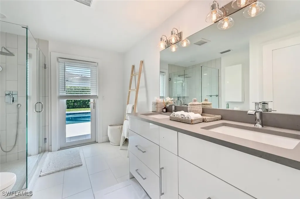 646 Park Shore Drive Naples FL 34103